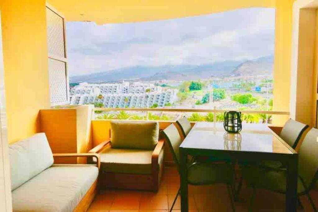 Costa Adeje, 2 Bedrooms *