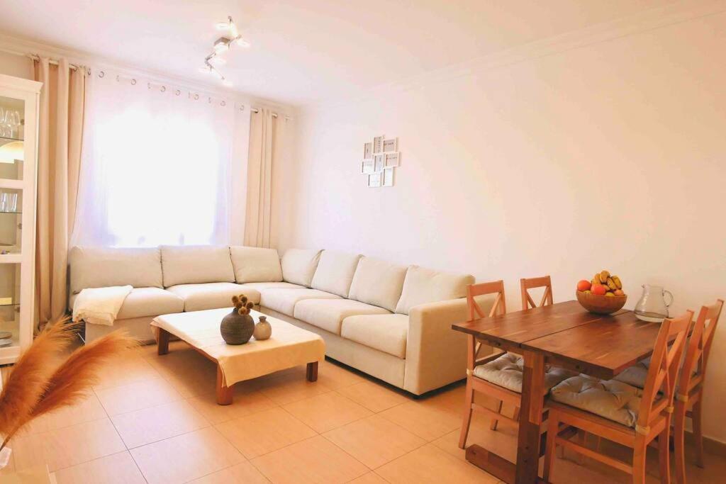 Costa Adeje, 2 Bedrooms * Costa Adeje (Tenerife)