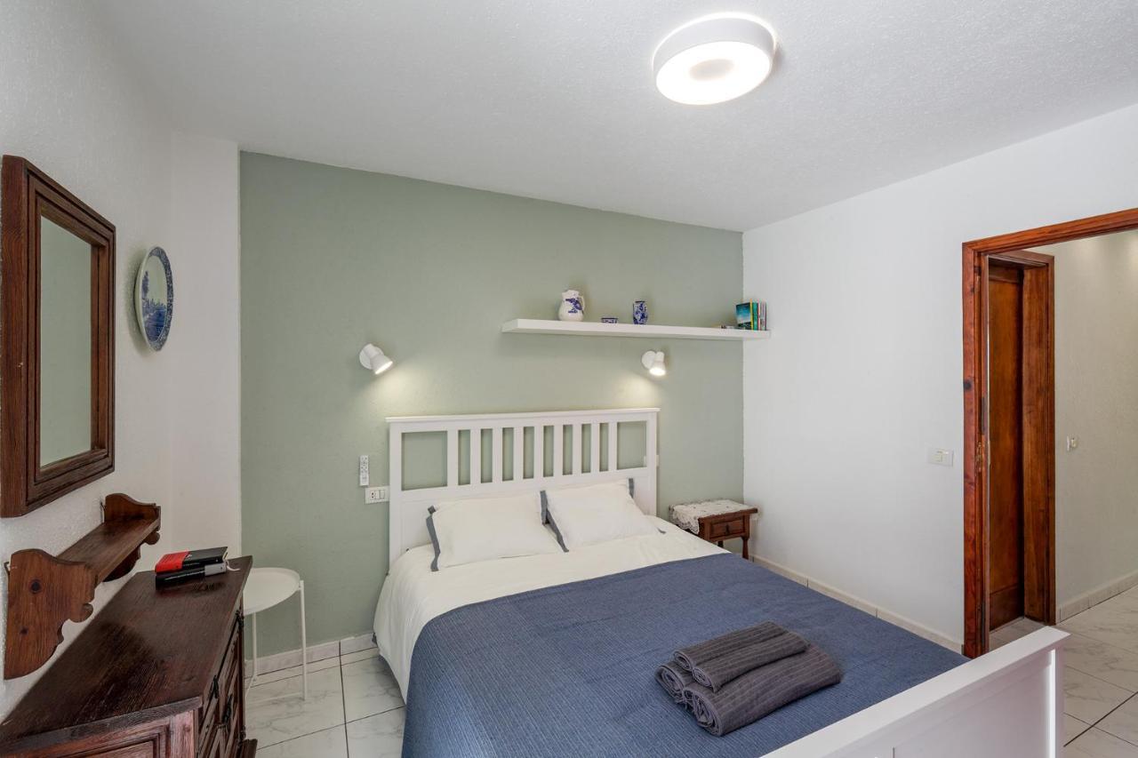 One-bedroom With Views Of Los Gigantes *