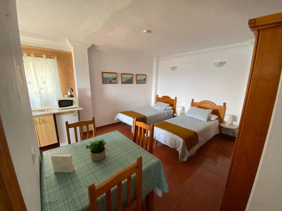 Cosy Twin Beds El Galeon