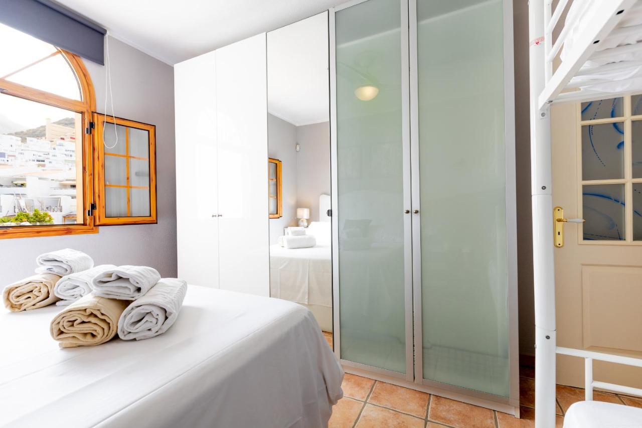 21 C Bouganvillas