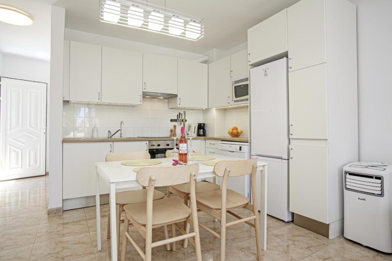 Club 202 Apartment