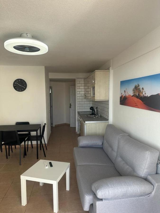 Alexander Home, Cristianos