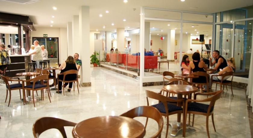 Playaolid Aparthotel 3*