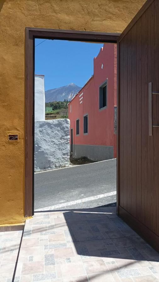 Tradicional Casa Canaria Con Piscina Y Vistas Al Teide