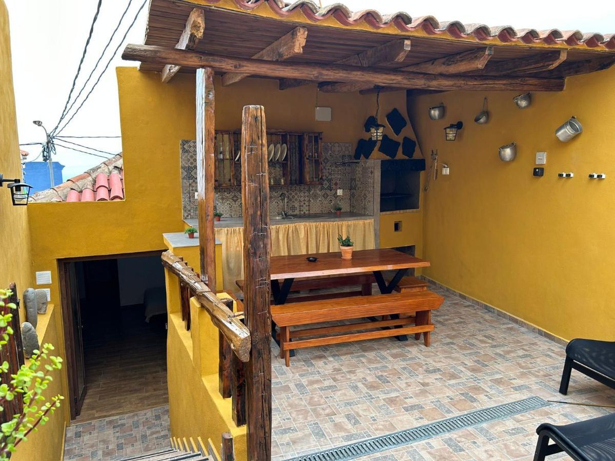 Tradicional Casa Canaria Con Piscina Y Vistas Al Teide