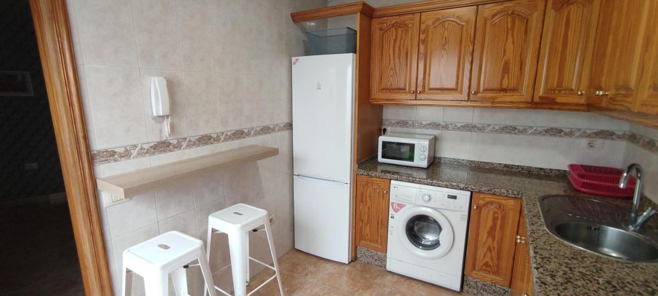 Three Bedroom Near Cruz 1a Apartment *