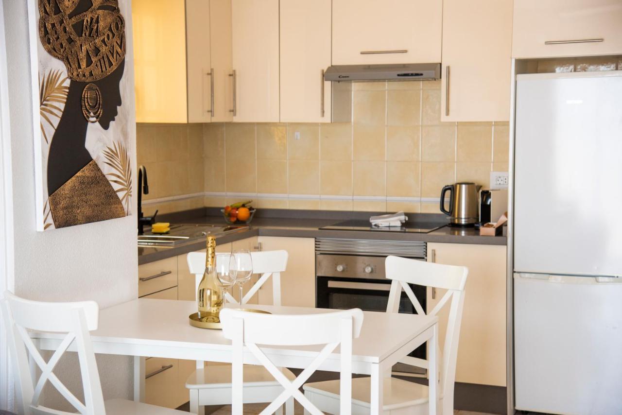 Golden Sunset Ocean View Apartment *