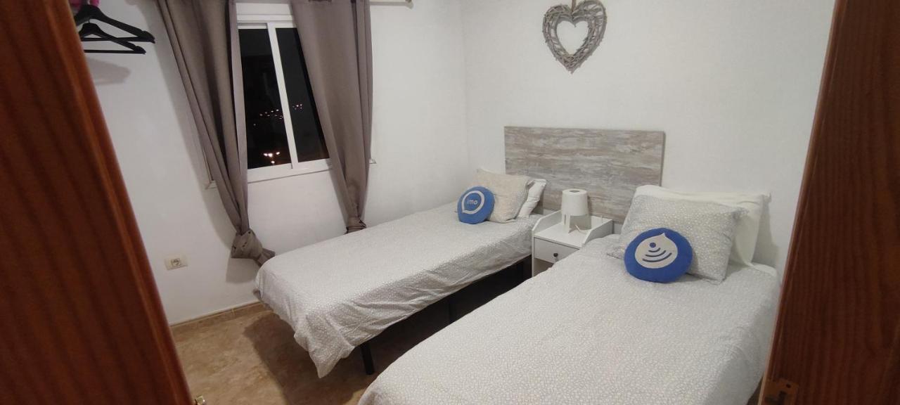 Three Bedroom Near Cruz 1a Apartment *