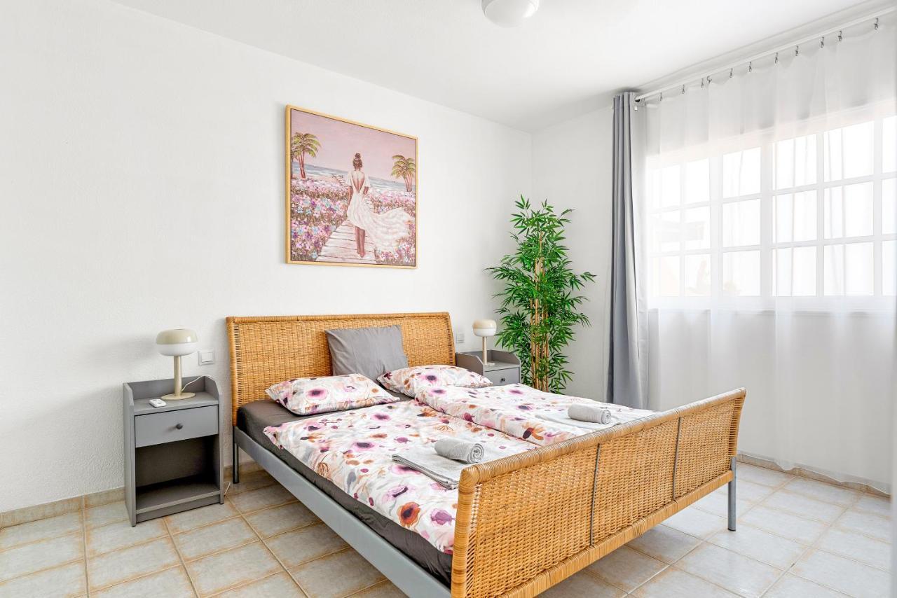 Golden Sunset Ocean View Apartment *