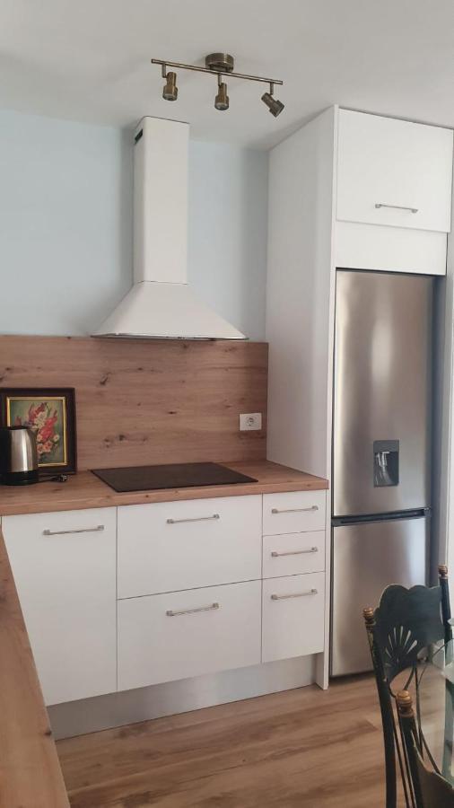 Apartment Con Jardin Y Piscina *