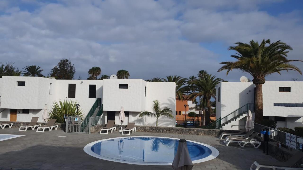 Con Jardin Y Piscina Apartment *