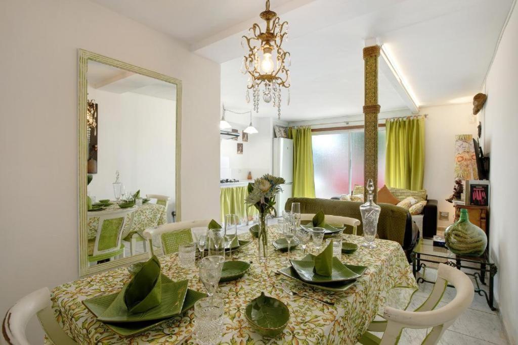 Casa Con Jardin *