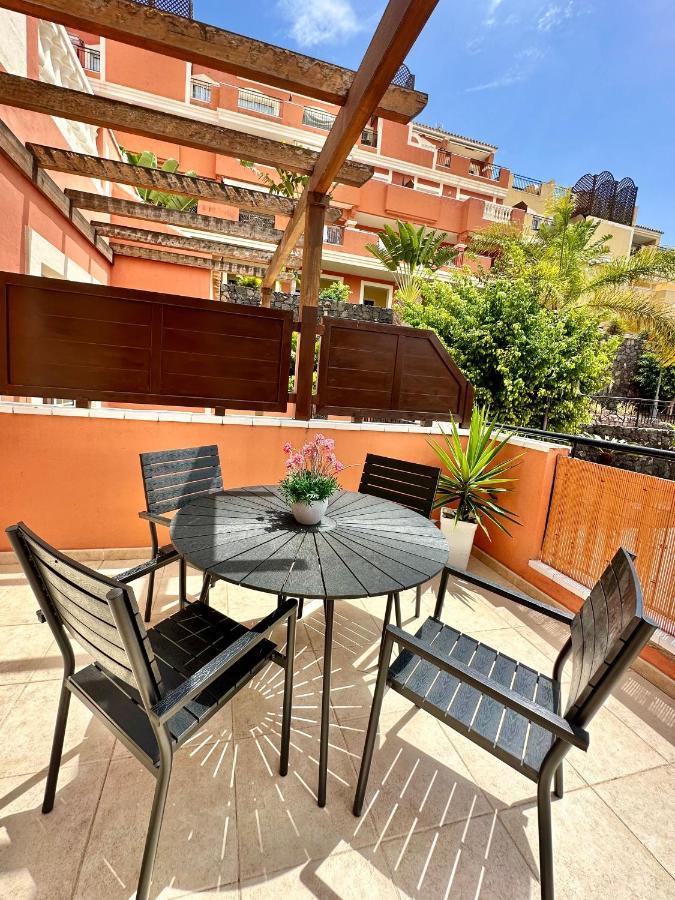 Apartamento Sunny & Heated Pool