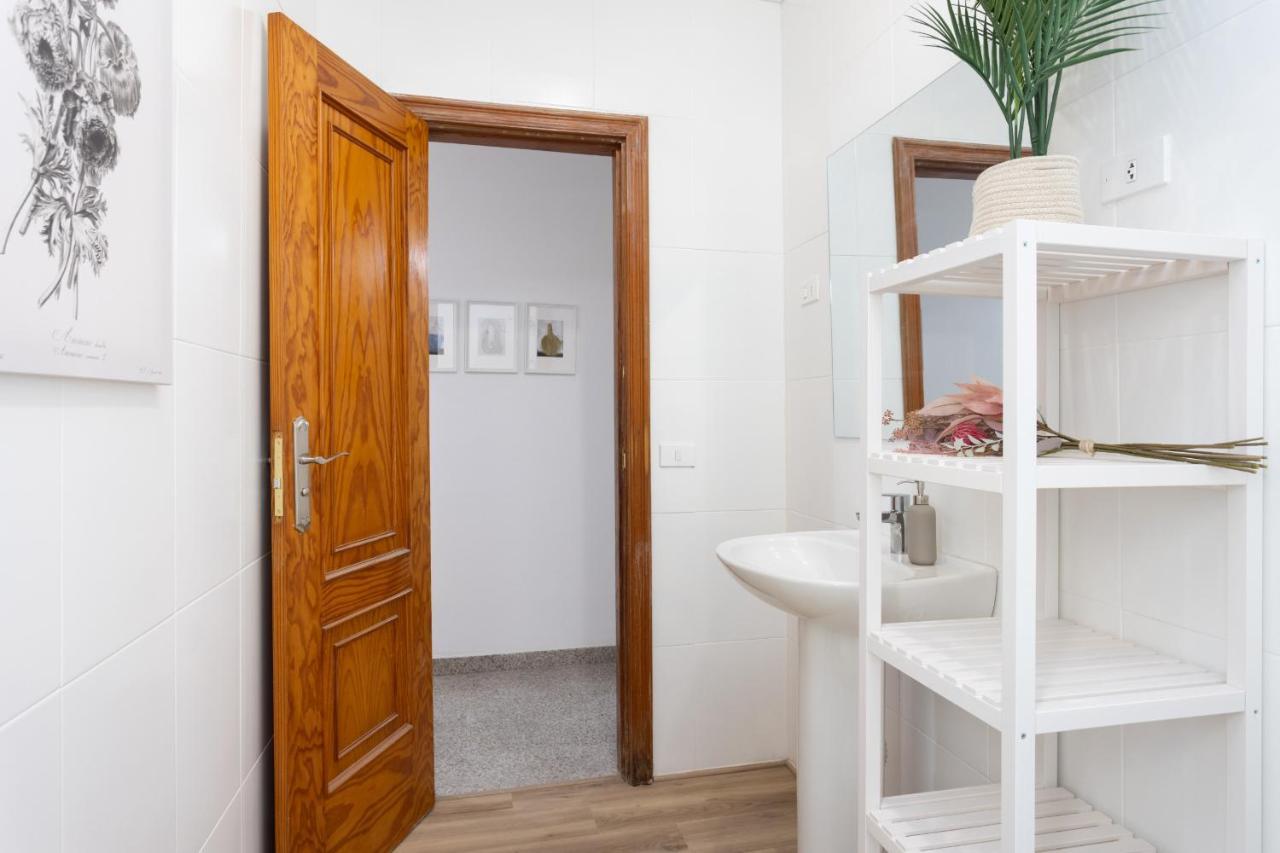 Eden B01 Surfy Stylish Bed&coffee Guest house