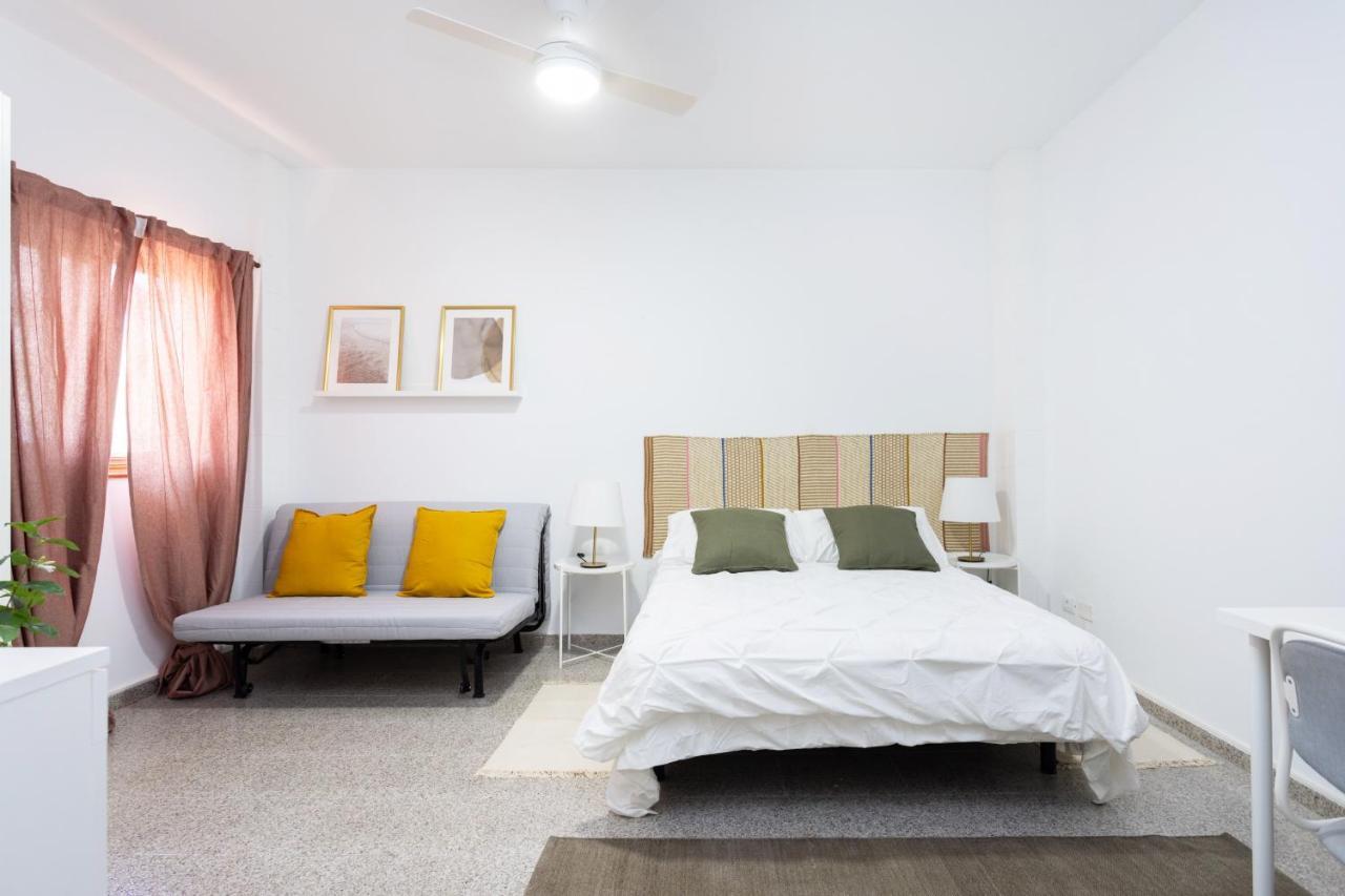Guest house Eden B01 Surfy Stylish Bed&coffee