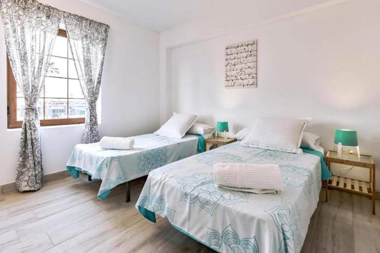 Two Bedroom In Playa De Americas * Playa de las Americas (Tenerife)