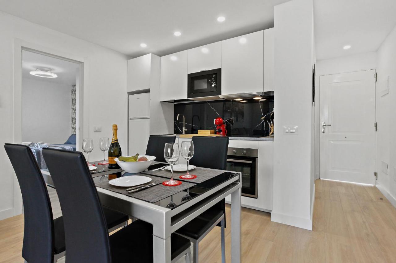Beach, Beaches At 400m, 2 Terraces Apartment *