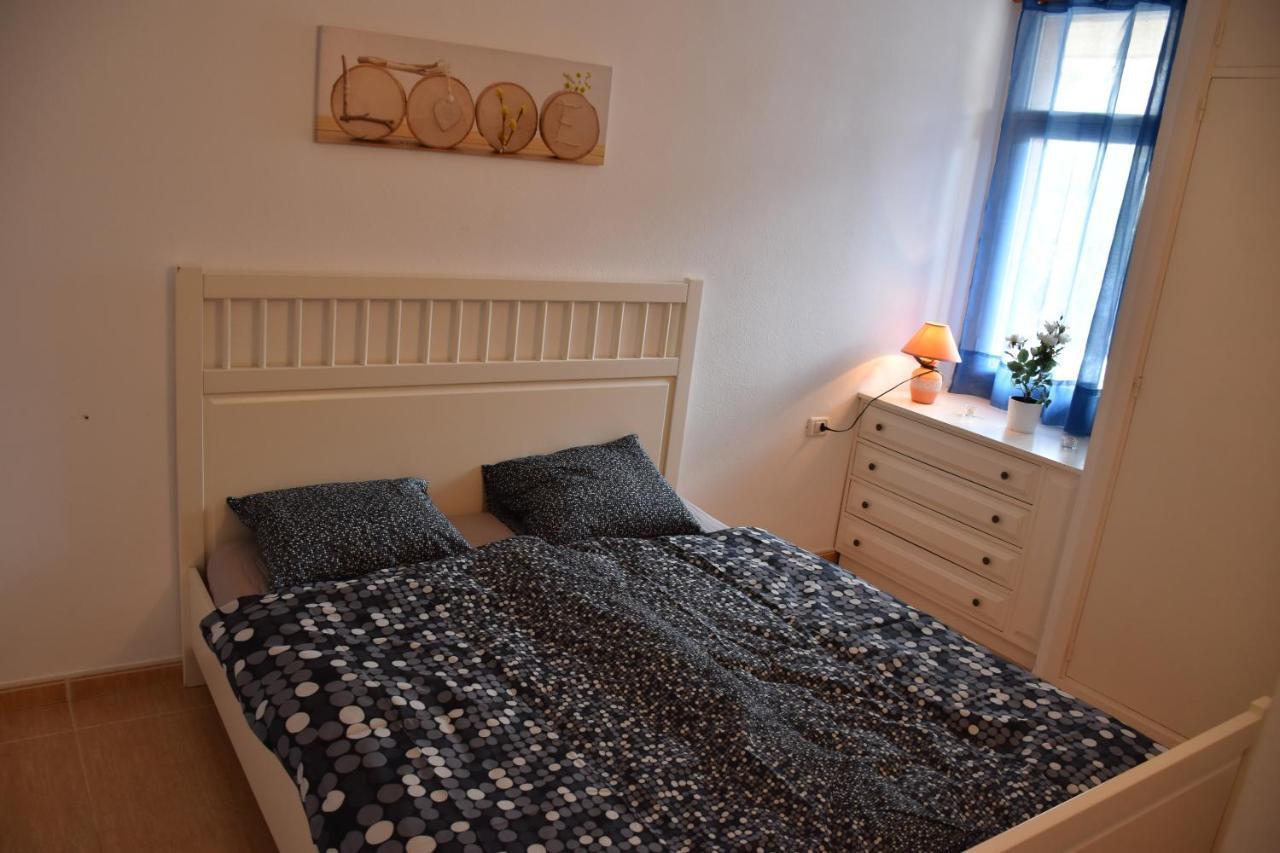 Jacaranda Close To The Beach, Sea-view, Pool, Wifi, Sat-tv