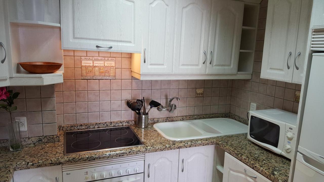 Jacaranda Close To The Beach, Sea-view, Pool, Wifi, Sat-tv