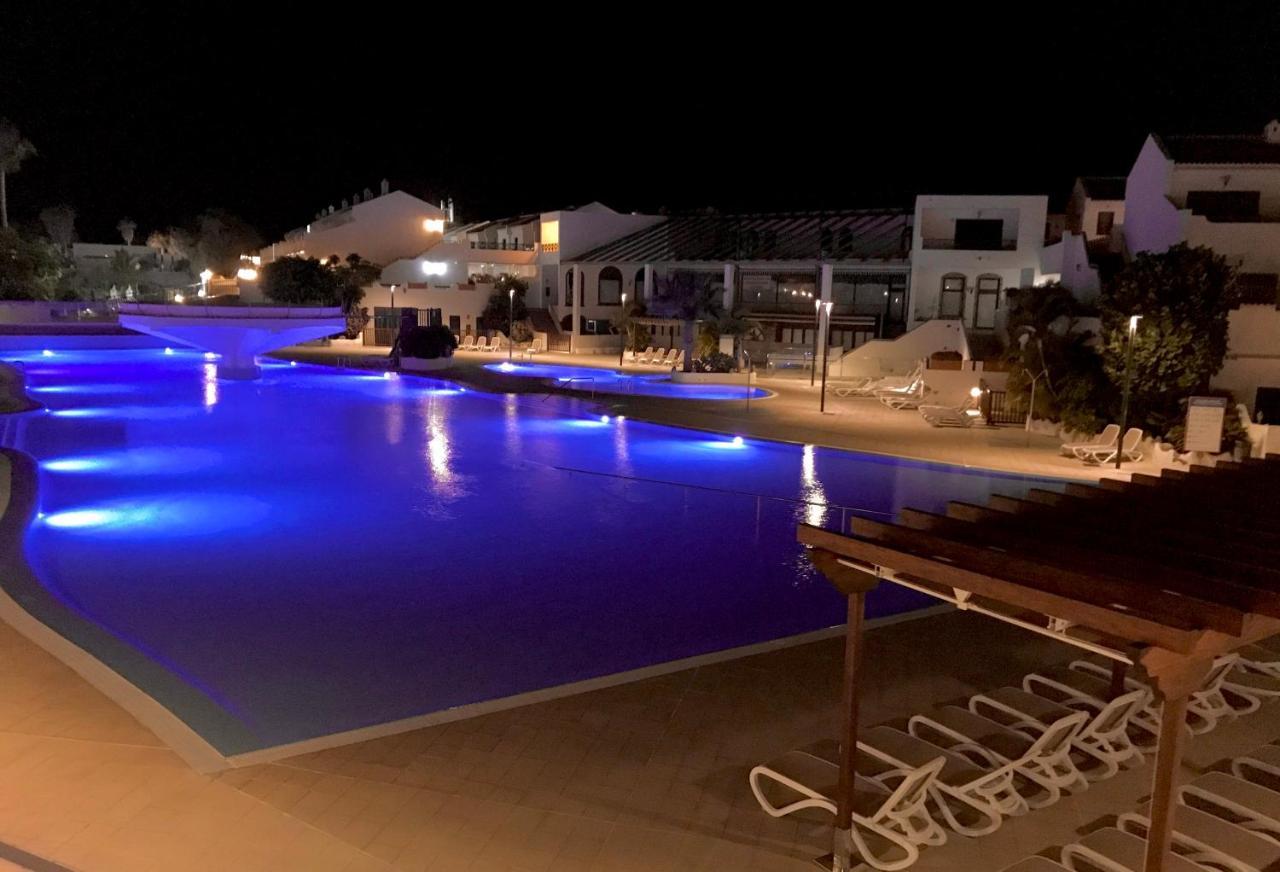 Bright With Pool In Tenerife South Apartment *