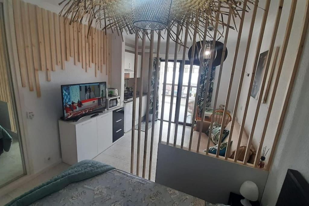 Central Studio With Sea View Balcony! Apartamento