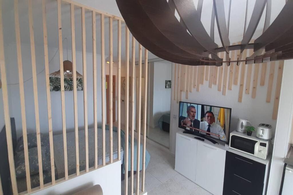 Central Studio With Sea View Balcony! Apartamento