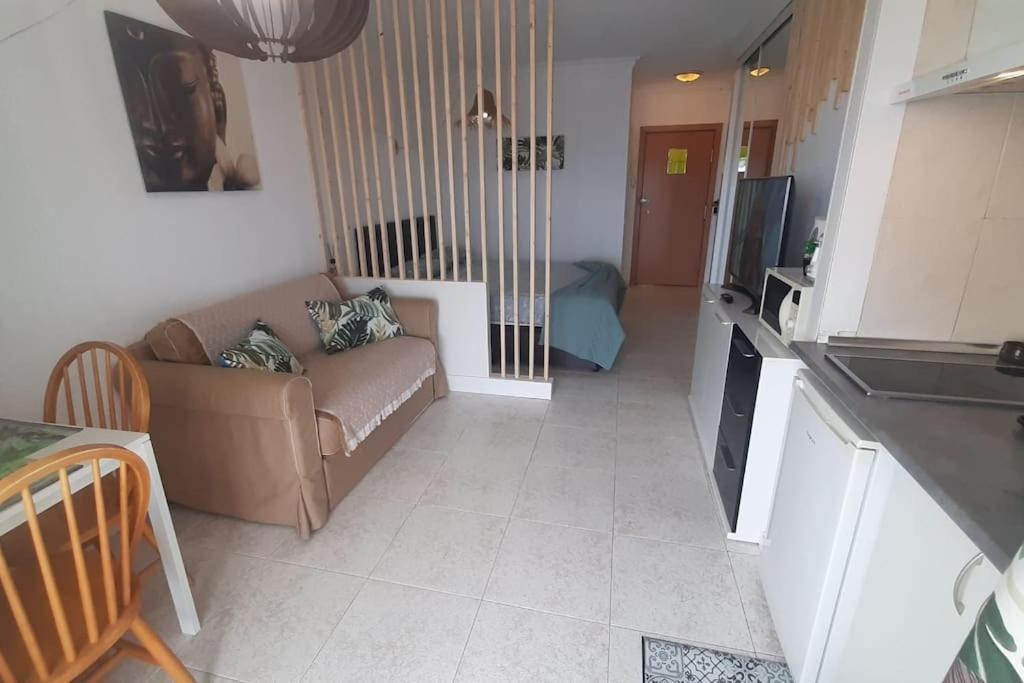 Central Studio With Sea View Balcony! *