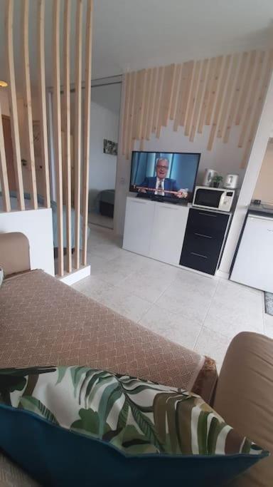 Central Studio With Sea View Balcony! Apartamento