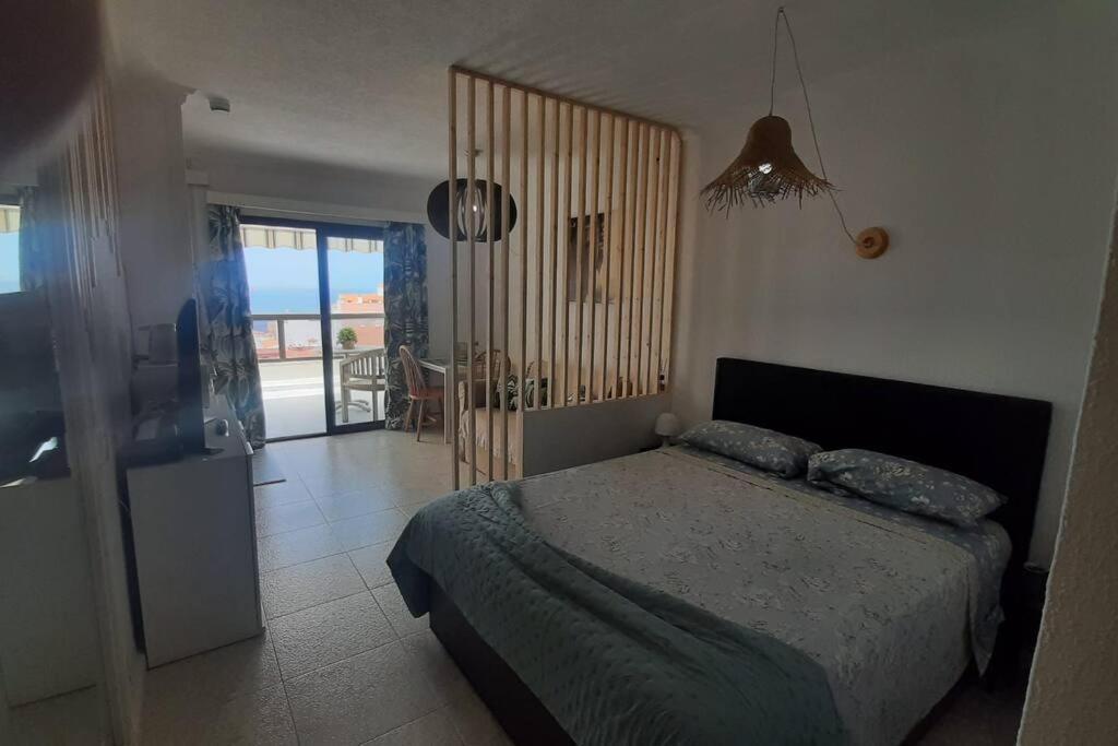 Central Studio With Sea View Balcony! *
