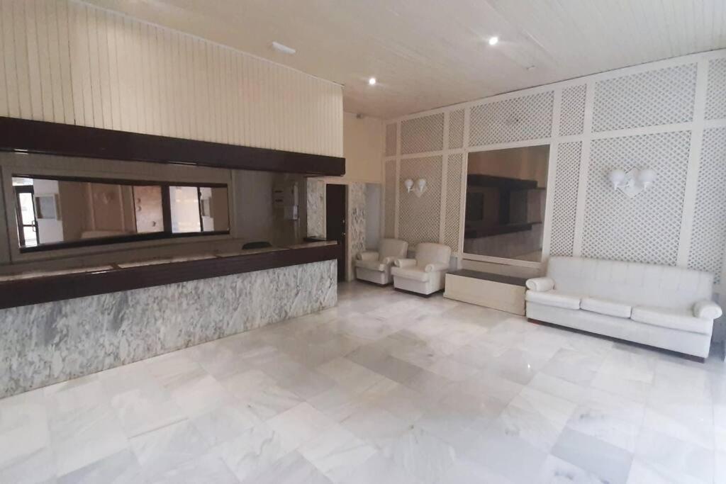 Central Studio With Sea View Balcony! Apartamento *