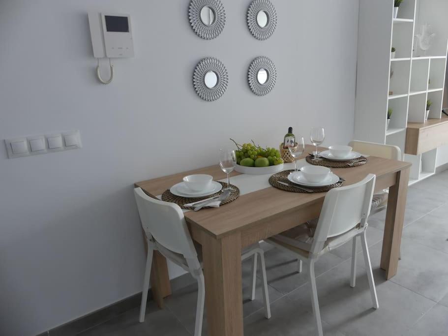 19 Piso Centrico, Nuevo Y Bien Equipado En La Trinidad Apartamento *