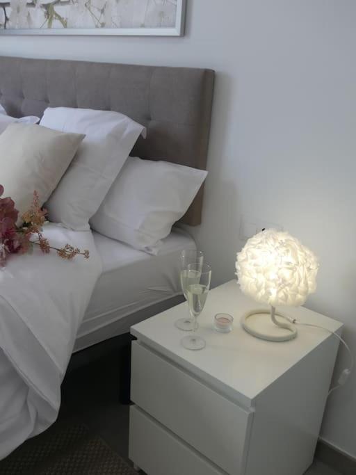 Apartamento 19 Piso Centrico, Nuevo Y Bien Equipado En La Trinidad *