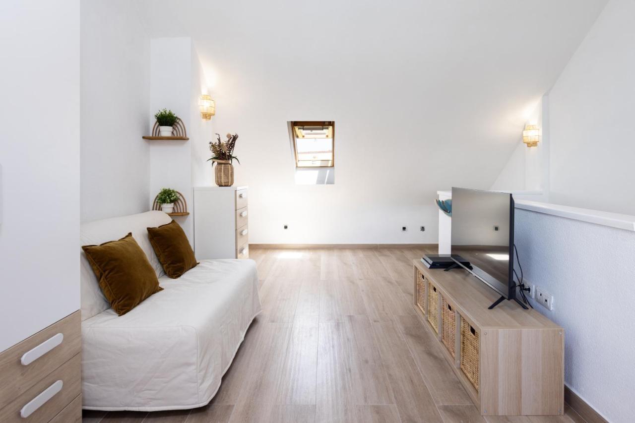 Design House 150m From Vistas *