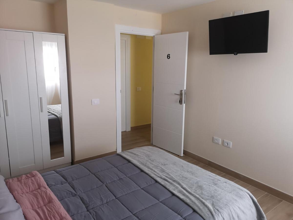 Maison d'hôtes Mari En La Laguna, Alquiler Privada En Hostal, 6 Cerca De La Universidad Y Aeropuerto Norte, 3 Banos Compartidos
