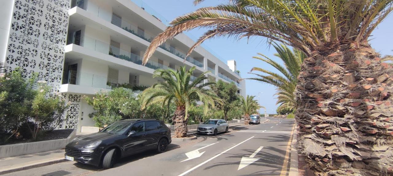 Feel At Home! Two Level With 2 Terraces And Swimming Pool