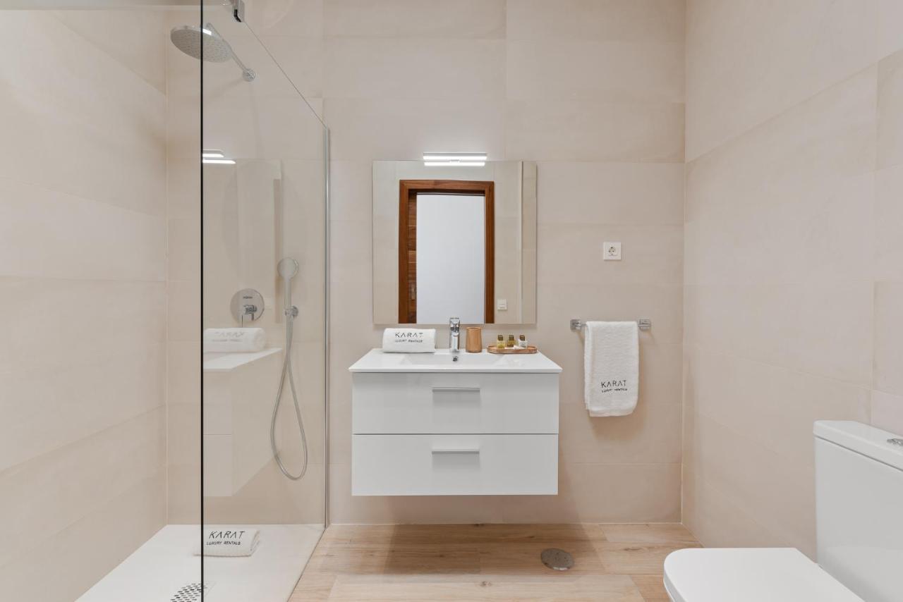 Karat Royal White Villa *