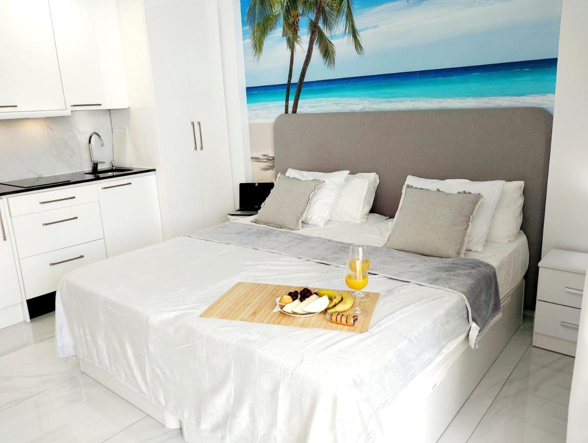 Under The Palm Apartment *