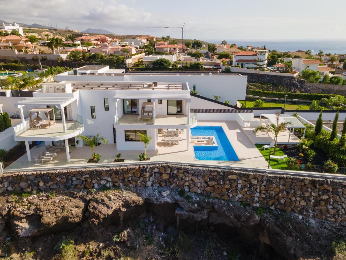 Villa Andrea, Quiet Luxury, Sunset With Sea Views *