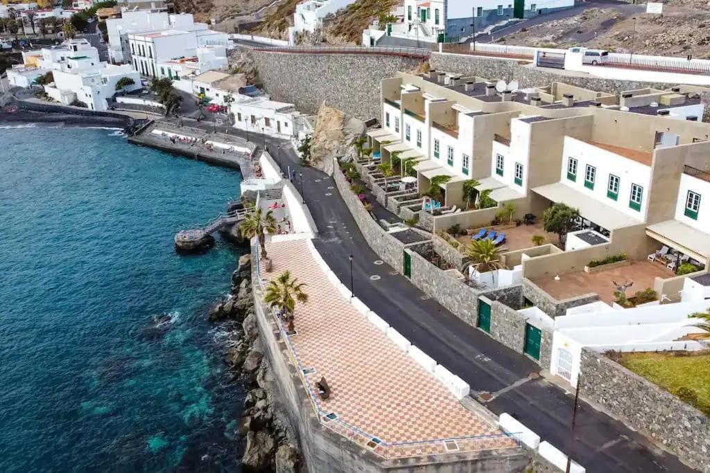 El Olivo - First Line With Direct Access To The Porís de Abona