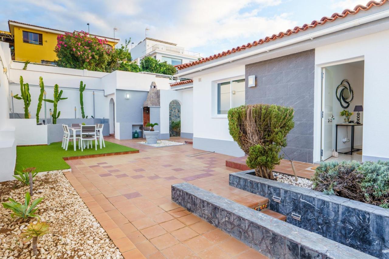 Iris 8 House