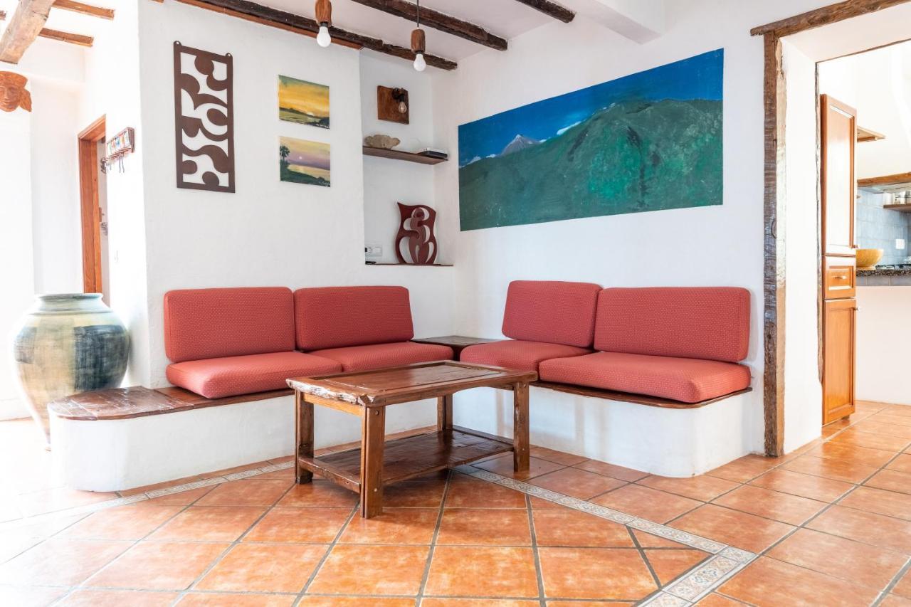 Califurnia - Refurb Antique Villa