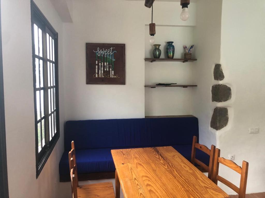 Califurnia - Refurb Antique * Icod De Los Vinos