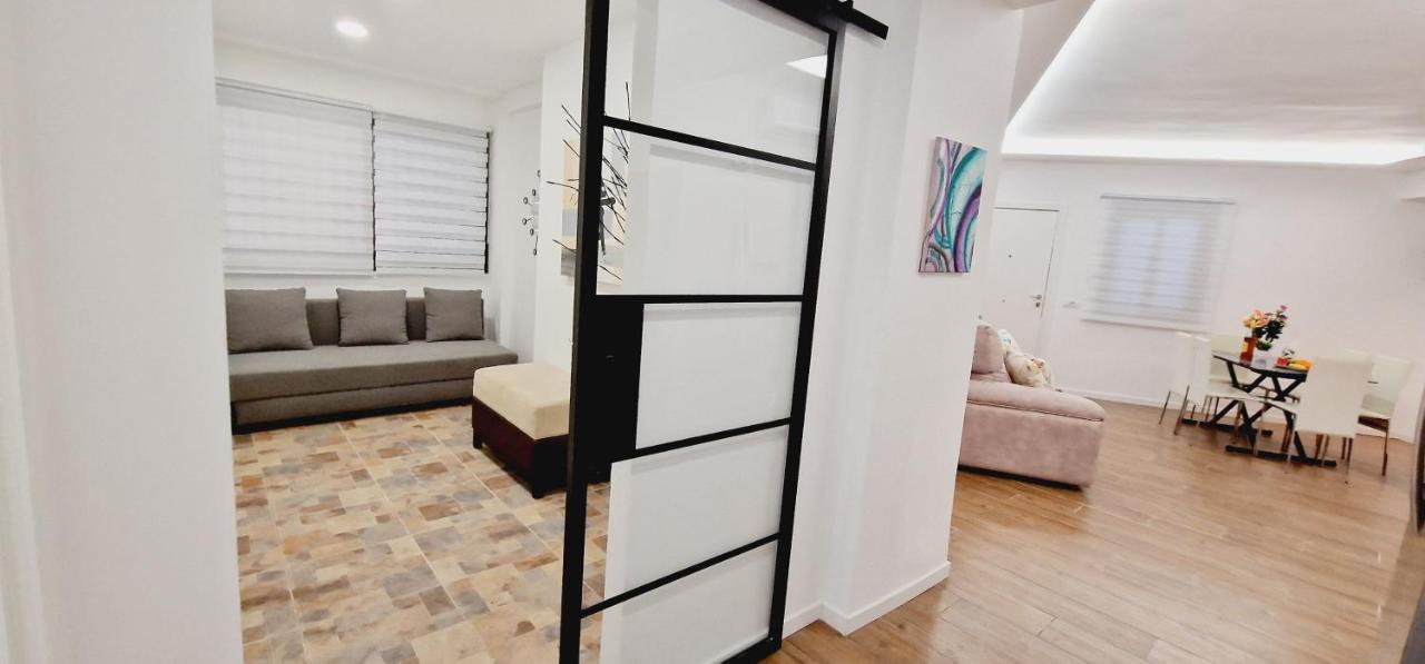 Fantastic 3 Bedroom Next Playa Americas & Wifi Free Playa Feñabe
