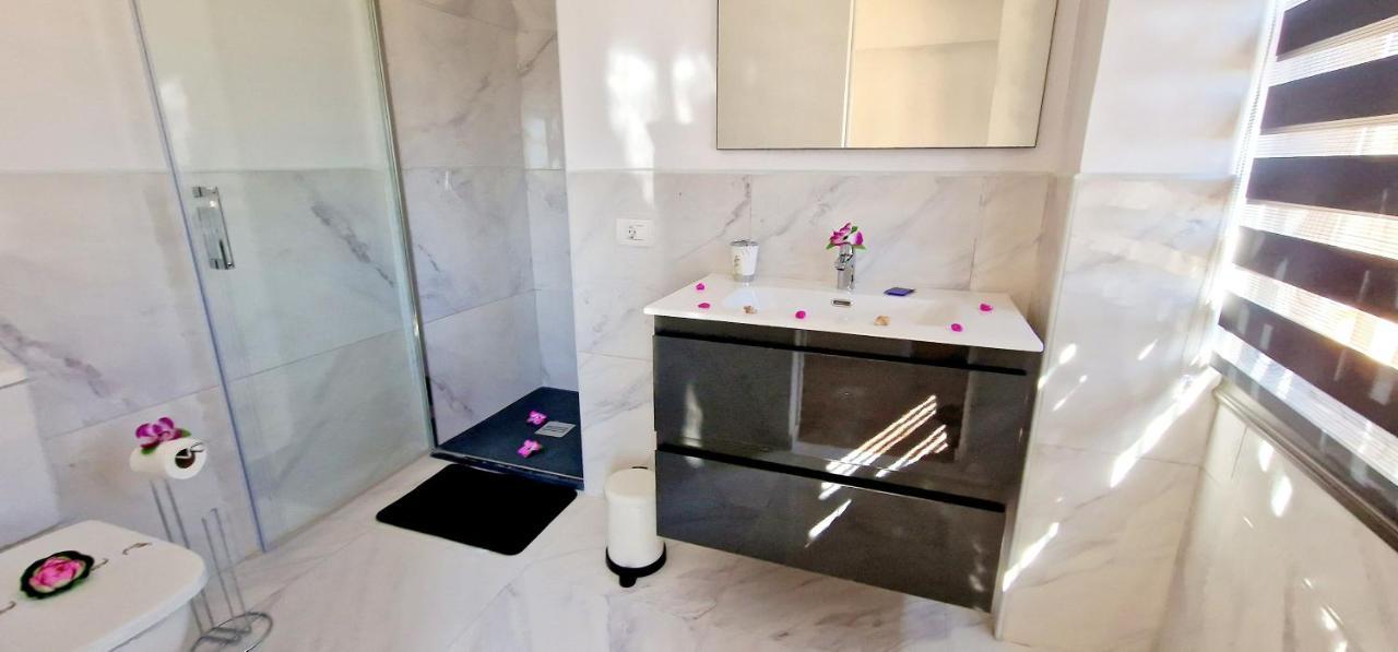 Fantastic 3 Bedroom Next Playa Americas & Wifi Free Hébergement de vacances