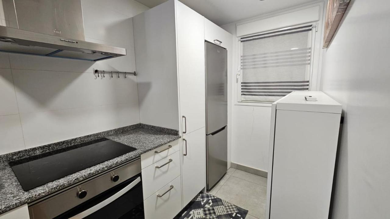 El Tesoro, Beautiful, Two Bedrooms Tenerife Sur Apartment