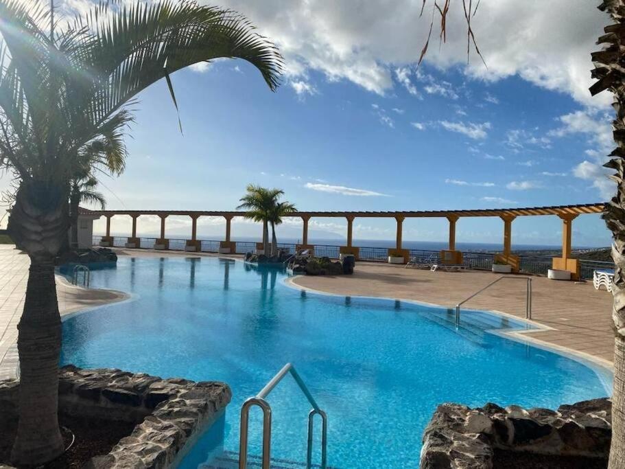 Sunset Hideaway-roque Del Conde *