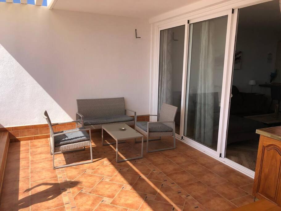 Modern 2 Bed Penthouse Americas Centre Of Town With A Pool And Ocean Views Apartamento *