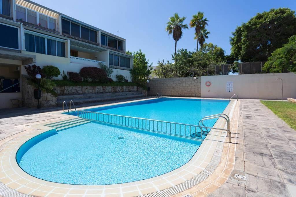 Modern 2 Bed Penthouse Americas Centre Of Town With A Pool And Ocean Views Playa de las Américas