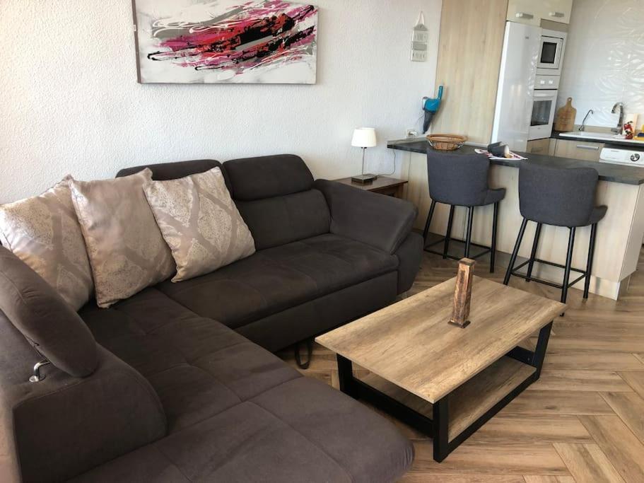 Modern 2 Bed Penthouse Americas Centre Of Town With A Pool And Ocean Views Apartamento